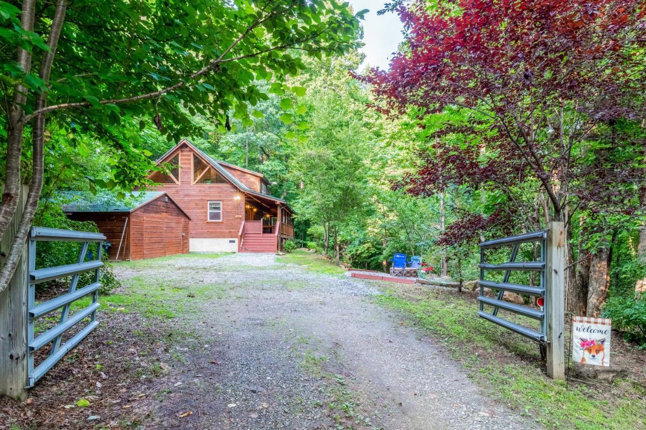 Villa Red Fox Den Sylva Exterior foto